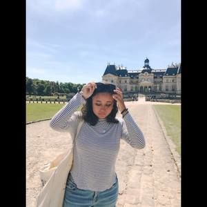 Meet your Posher, Emma